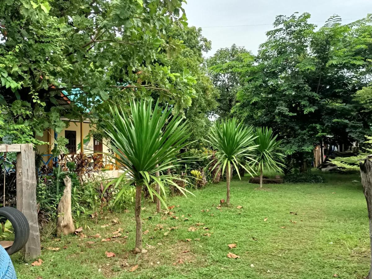 Vongkham Eco Resort Vientiane Bagian luar foto