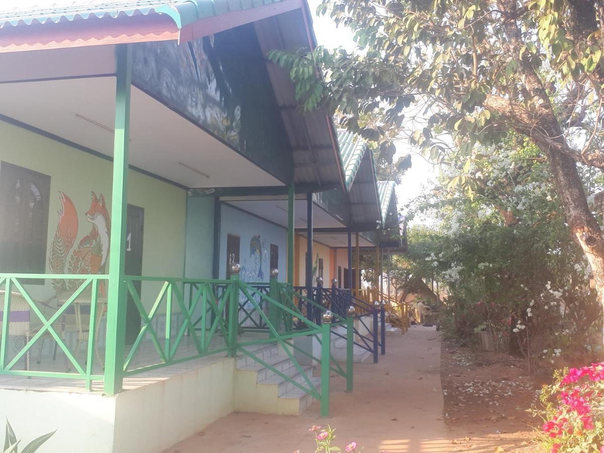 Vongkham Eco Resort Vientiane Bagian luar foto